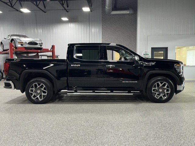 Certified 2024 GMC Sierra 1500 SLT w/ SLT Premium Plus Package AWD/4WD image 7