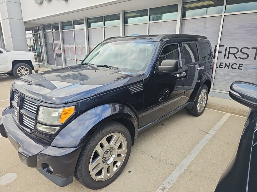 Used 2011 Dodge Nitro Heat AWD/4WD image 2
