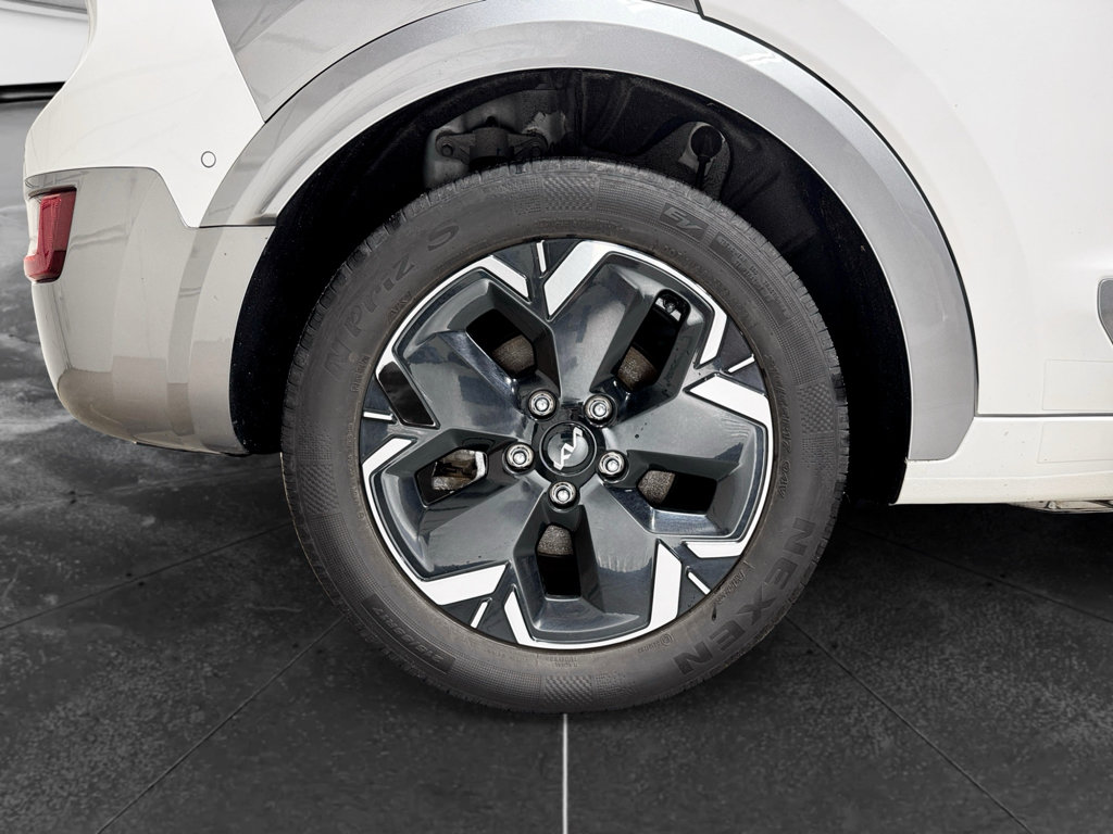 Used 2023 Kia Niro Wave w/ Wave Preserve Package FWD image 35