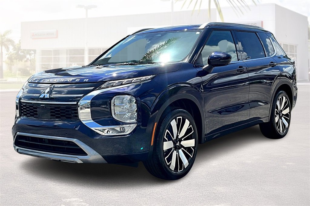 New 2025 Mitsubishi Outlander SEL image 2