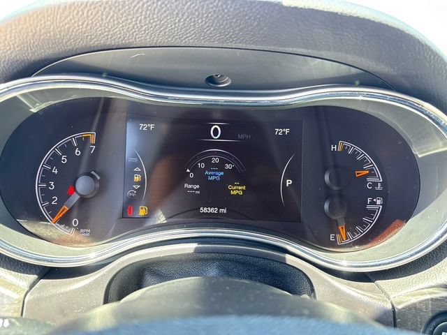 Used 2018 Jeep Grand Cherokee Altitude AWD/4WD image 8