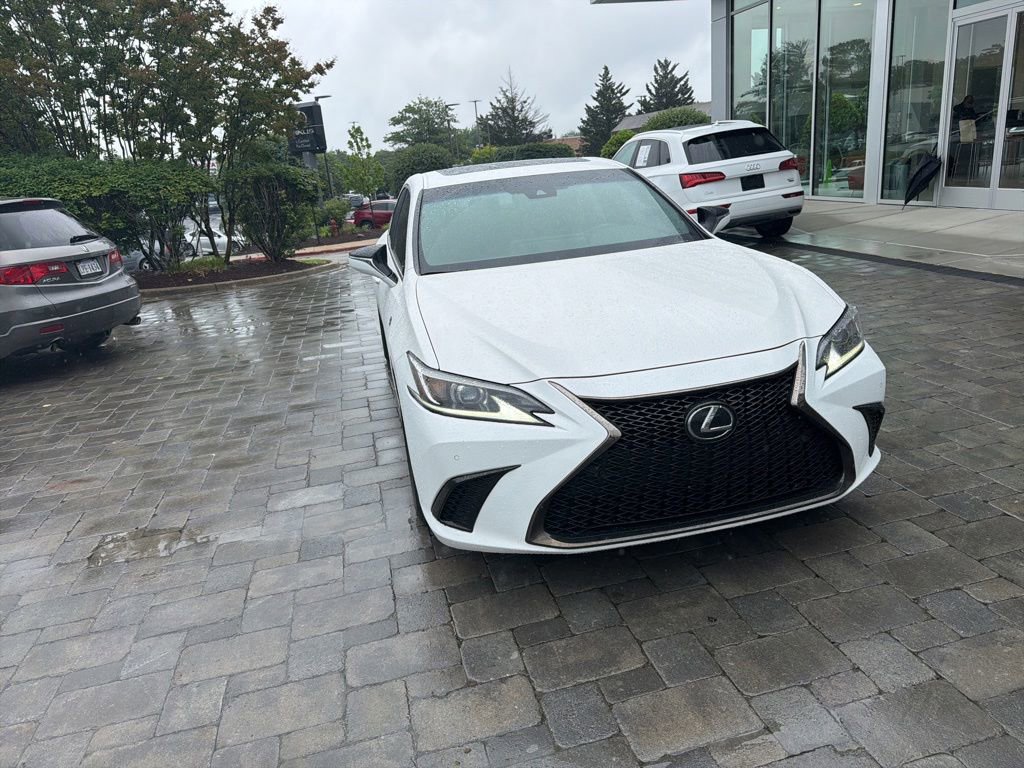 Used 2023 Lexus ES 350 F Sport w/ Accessory Package (Z1) FWD image 5