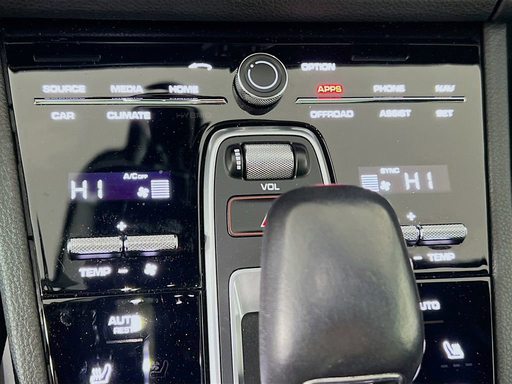 Certified 2023 Porsche Cayenne Coupe image 17