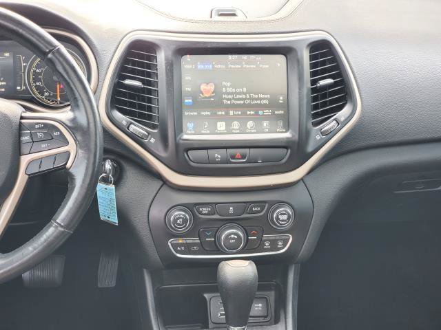 Used 2016 Jeep Cherokee 75th Anniversary FWD image 23