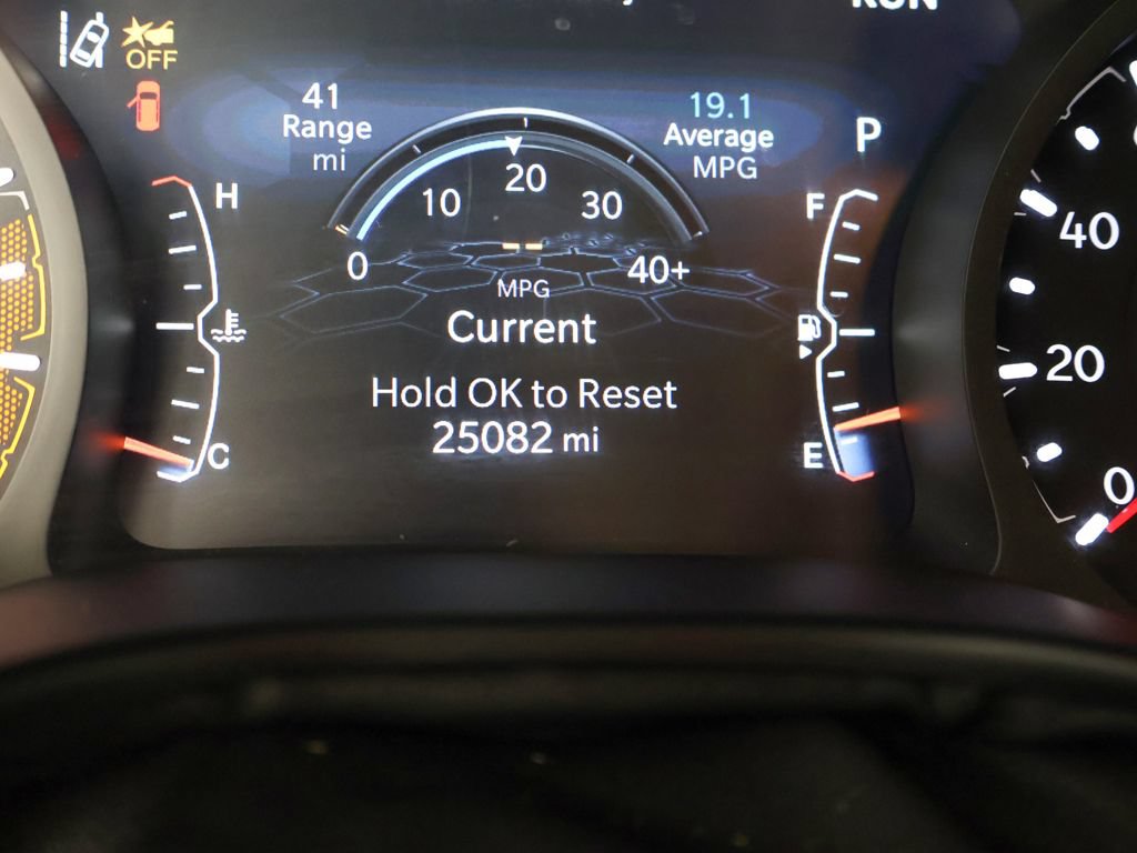 Used 2023 Jeep Compass Latitude AWD/4WD image 35