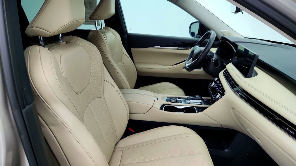 Used 2023 INFINITI QX60 Sensory w/ Vision Package image 26