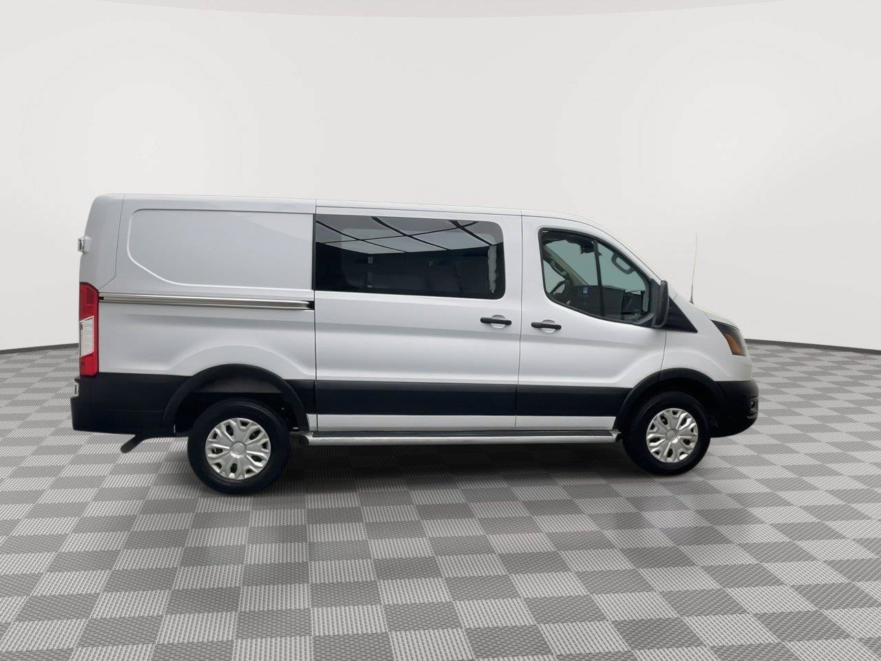 Certified 2025 Ford Transit 250 Low Roof w/ Exterior Upgrade Package RWD image 31