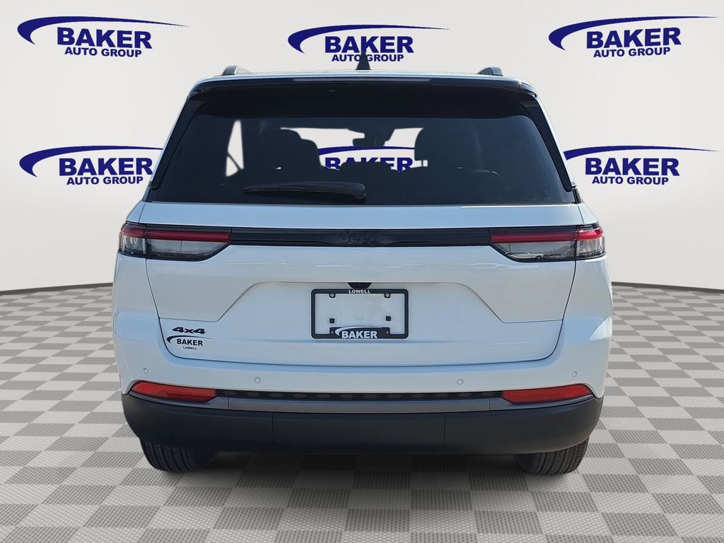 New 2026 Jeep Grand Cherokee Altitude image 4