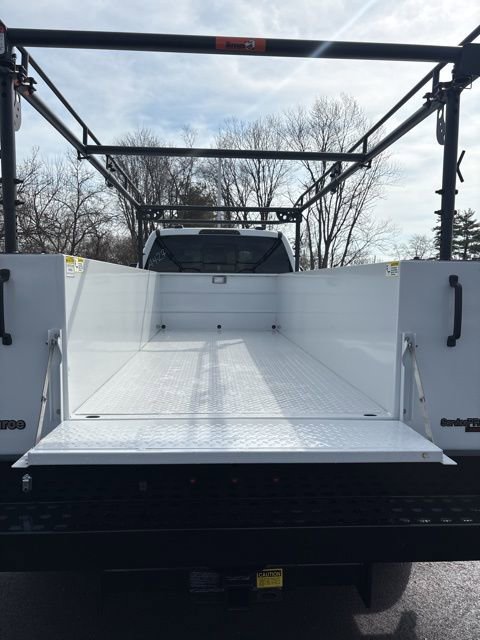 New 2026 Ford F550 4x4 Crew Cab image 11