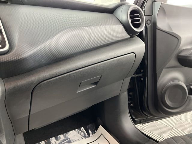 Used 2021 Nissan Kicks S image 29