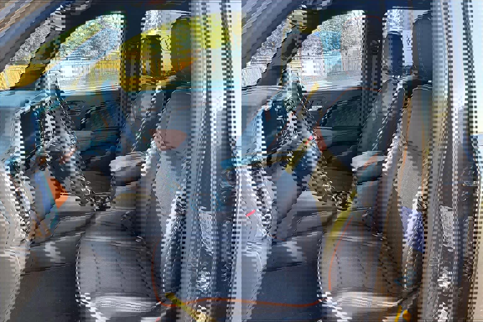 Used 2023 GMC Canyon AT4 w/ Technology Package image 26