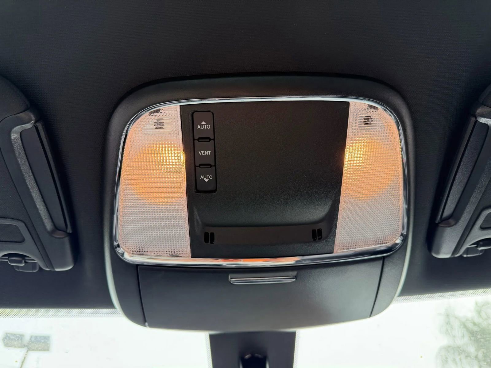 Used 2022 Dodge Charger SXT w/ Leather Interior Group image 25