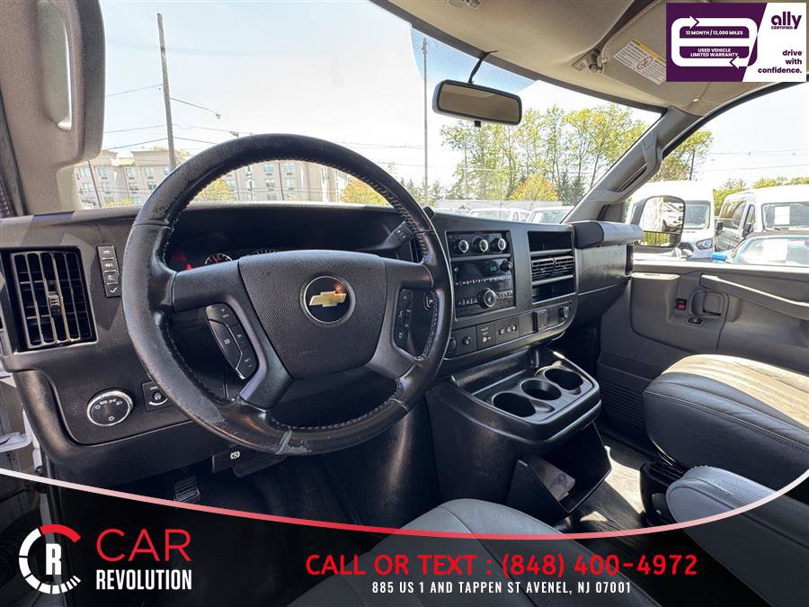 Used 2020 Chevrolet Express 3500 w/ Driver Convenience Package RWD image 19