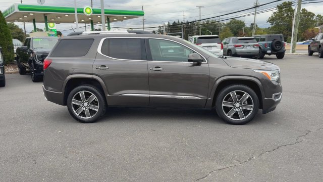 Certified 2019 GMC Acadia Denali w/ Technology Package AWD/4WD image 9