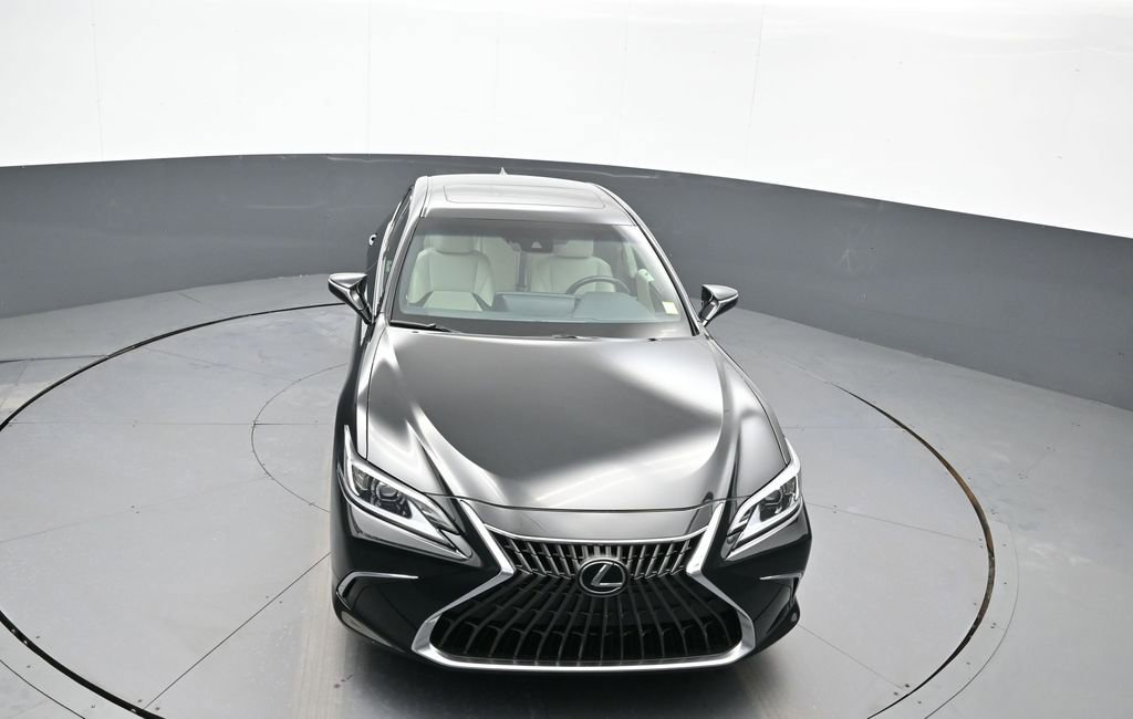 Used 2024 Lexus ES 300h w/ Premium Package FWD image 36