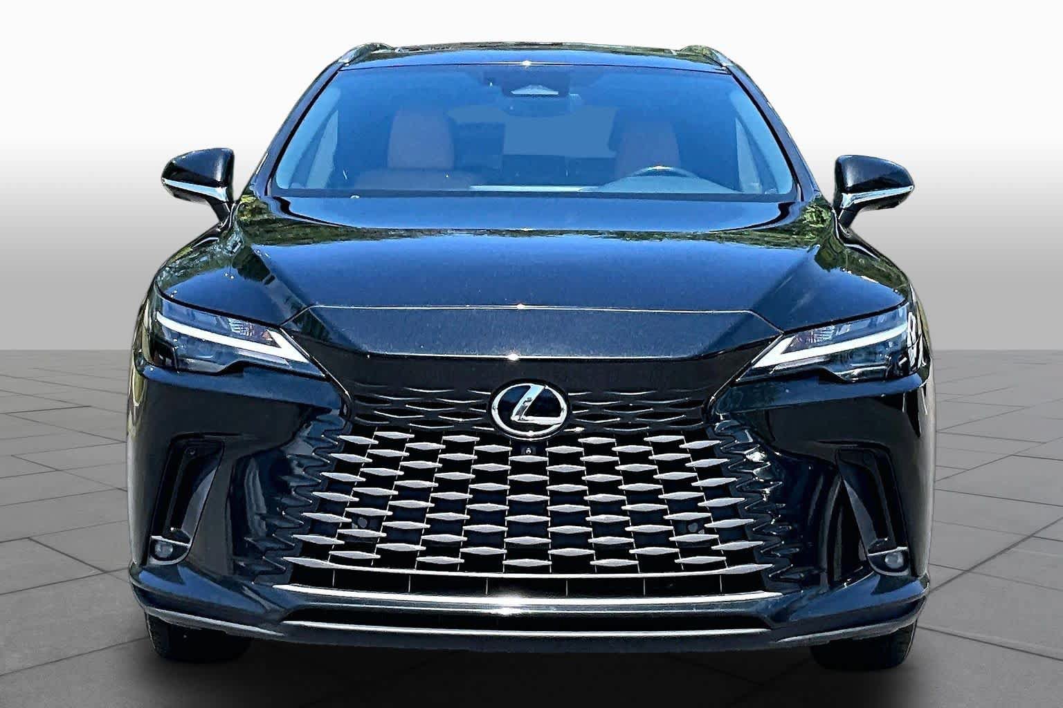 Used 2023 Lexus RX 350 Premium Plus w/ Cold Area Package FWD image 4