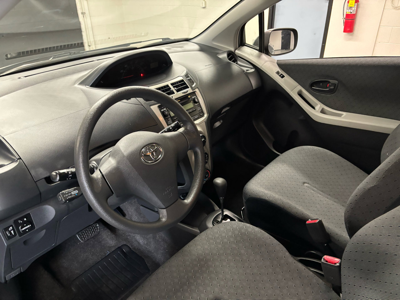 Used 2010 Toyota Yaris Liftback 5-Door image 13