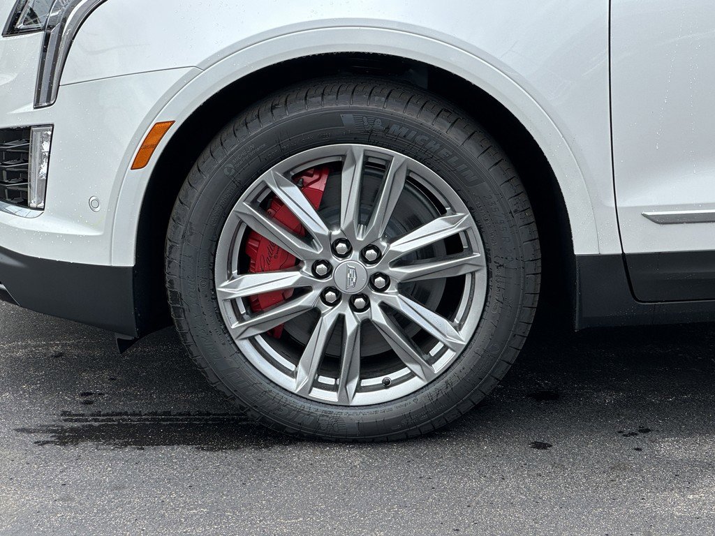 New 2025 Cadillac XT5 Sportv w/ Technology Package AWD/4WD image 4