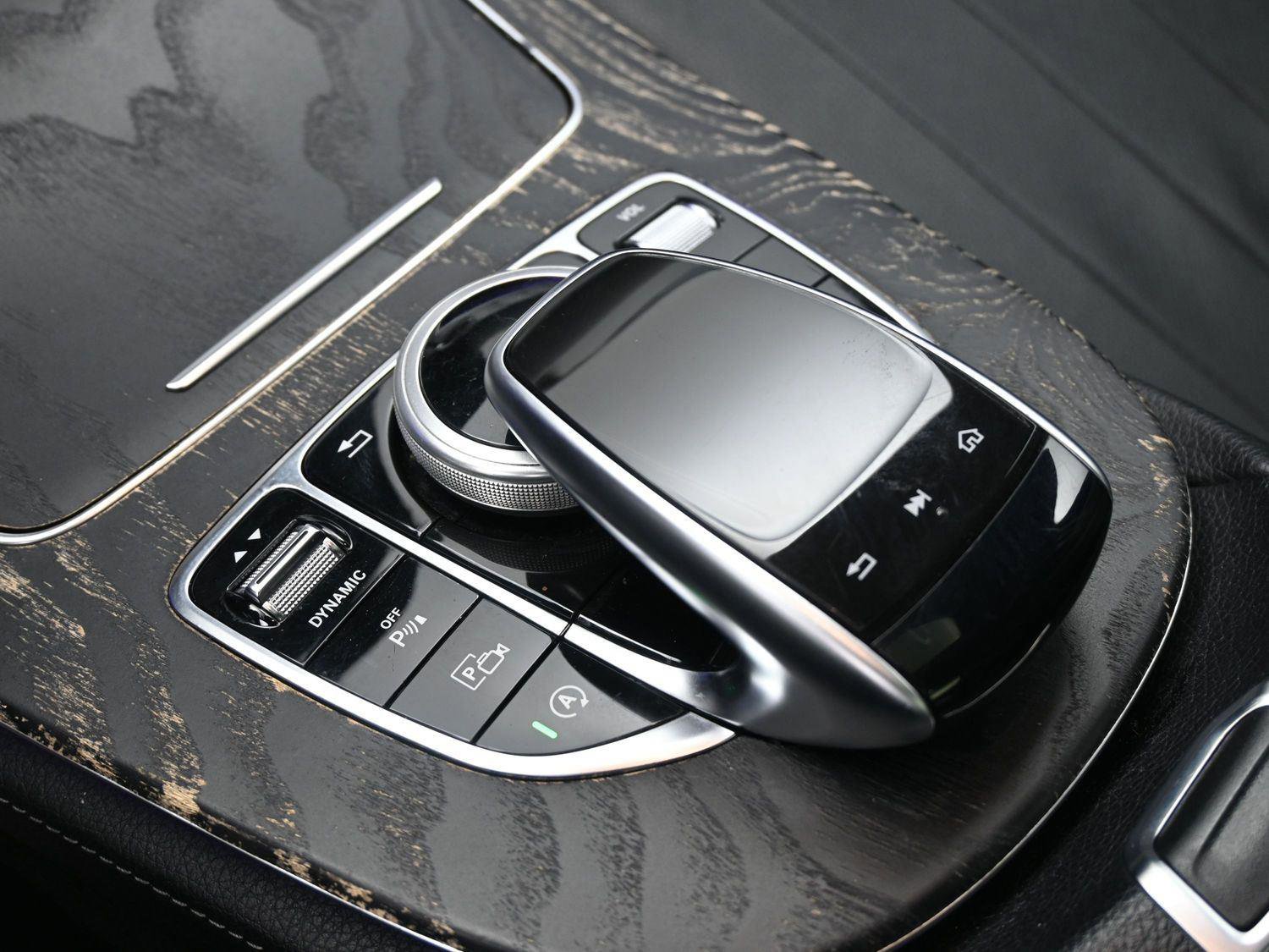 Used 2019 Mercedes-Benz E 300 4MATIC image 5