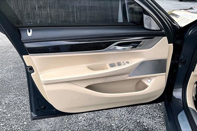 Used 2020 BMW 750i xDrive w/ Executive Package image 20