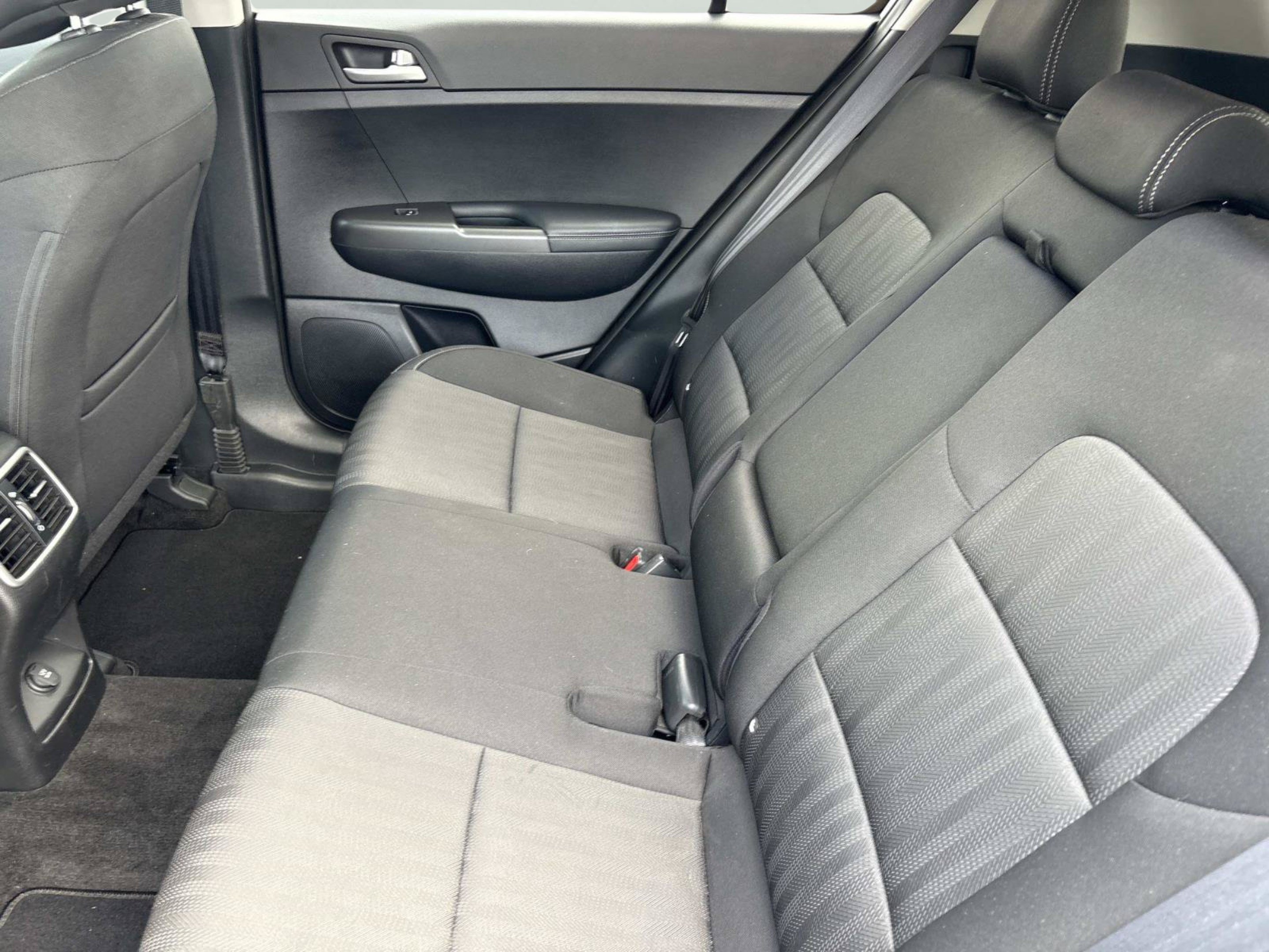 Used 2017 Kia Sportage LX FWD image 14