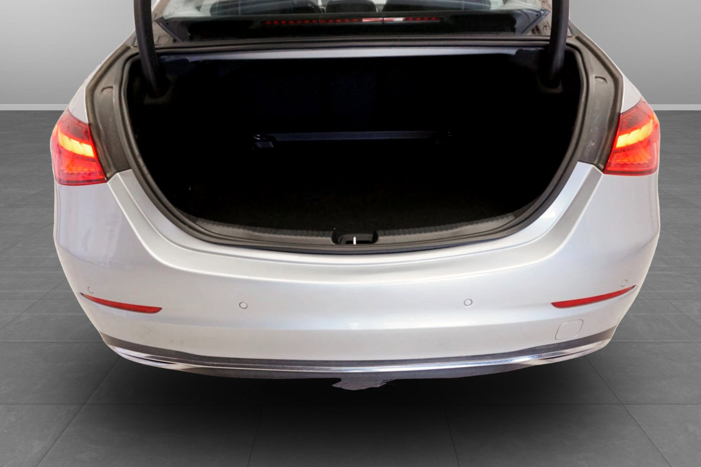 Used 2023 Mercedes-Benz C 300 Sedan image 17