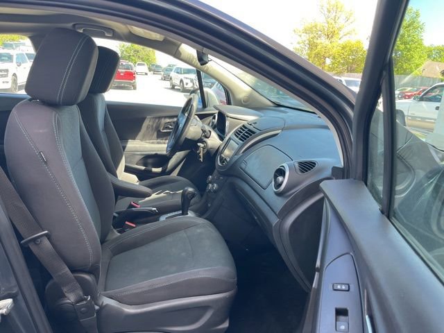 Used 2016 Chevrolet Trax LS w/ LPO, Protection Package AWD/4WD image 24