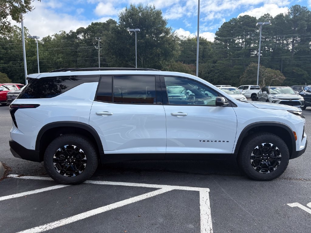 New 2027 Chevrolet Traverse Z71 w/ Enhanced Driving Package AWD/4WD image 4