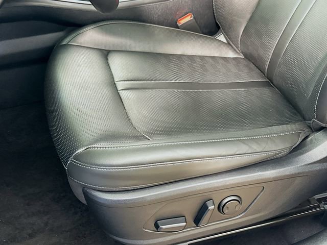 Used 2025 Kia Sorento S image 8