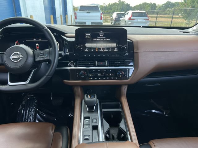 Used 2022 Nissan Pathfinder Platinum w/ Cargo Package image 16