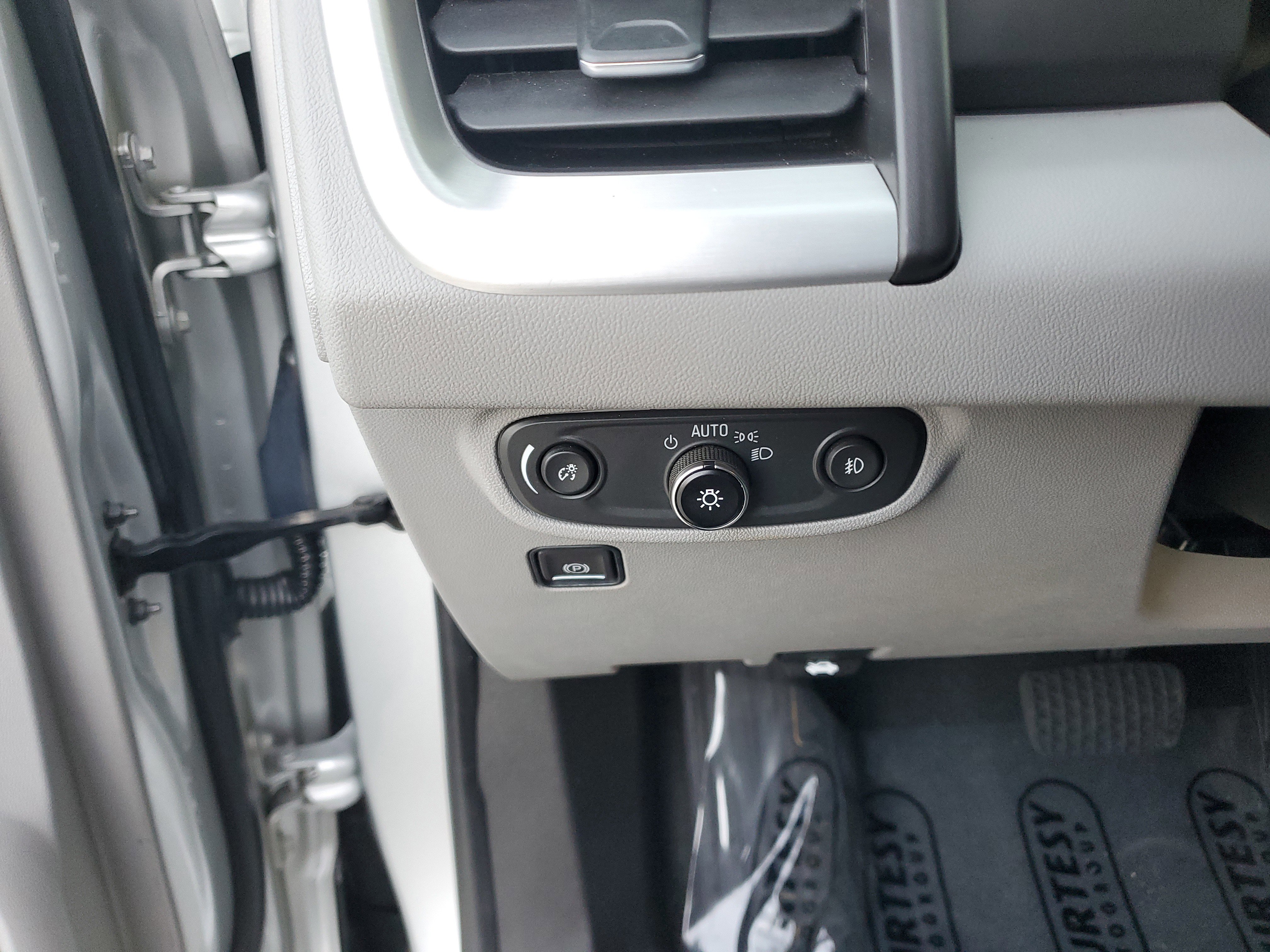 Used 2022 GMC Terrain SLT image 31