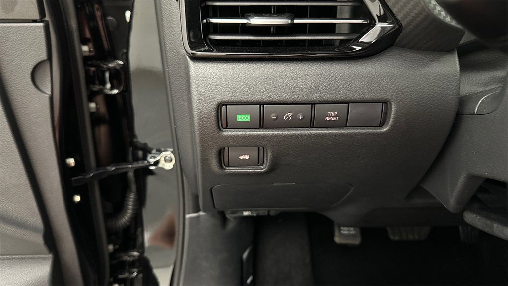 Certified 2023 Nissan Sentra SR image 23