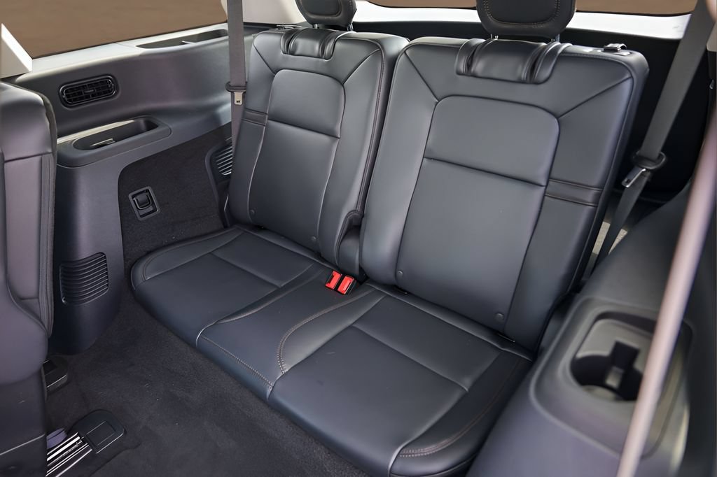 Used 2025 Lincoln Aviator 2WD image 24