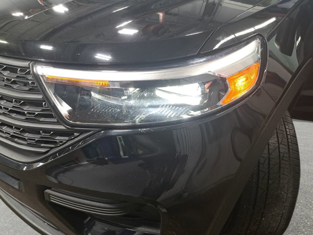 Used 2022 Ford Explorer 4WD w/ Class IV Trailer Tow Package image 32