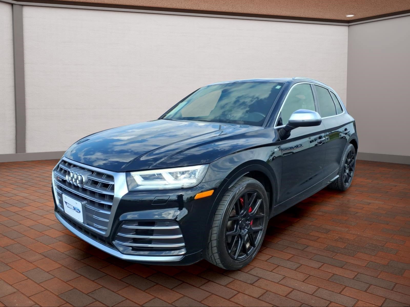 Used 2018 Audi SQ5 Premium Plus w/ S Sport Package AWD/4WD image 4
