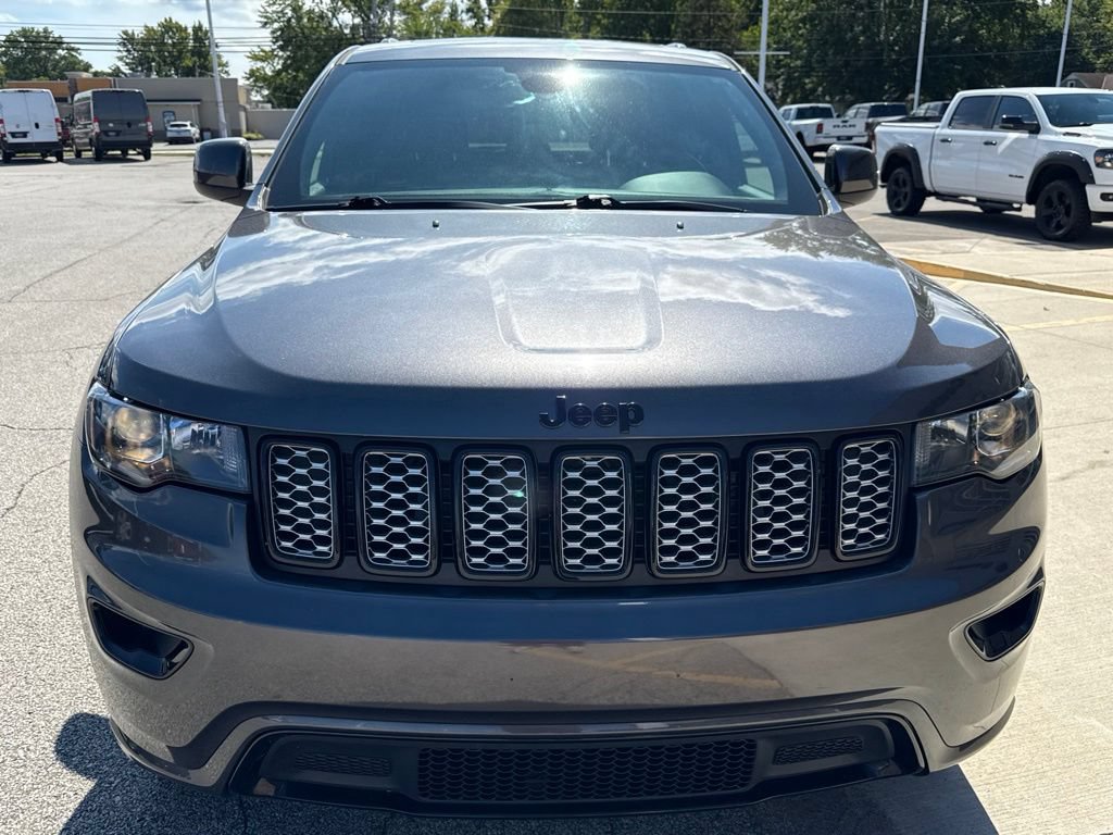 Used 2021 Jeep Grand Cherokee Laredo X AWD/4WD image 13