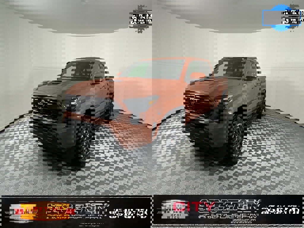 Used 2025 Toyota Tacoma TRD Sport w/ TRD Sport Premium Package image 3
