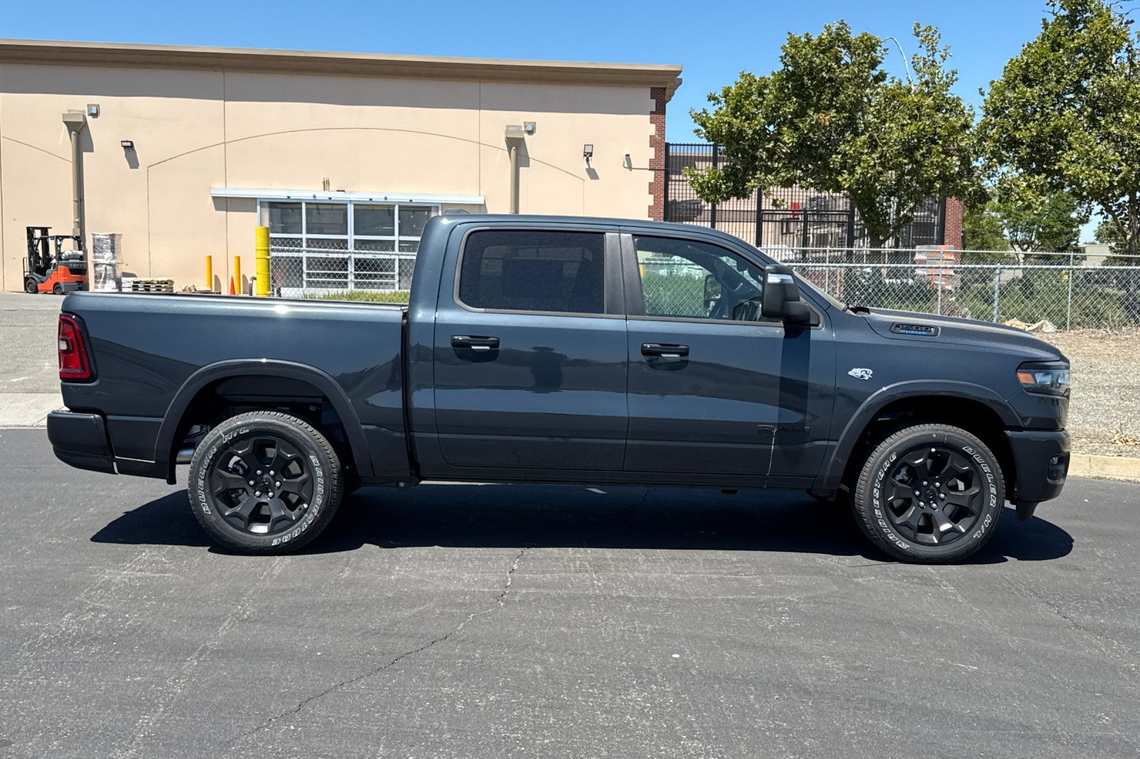 New 2026 RAM 1500 Big Horn AWD/4WD image 2