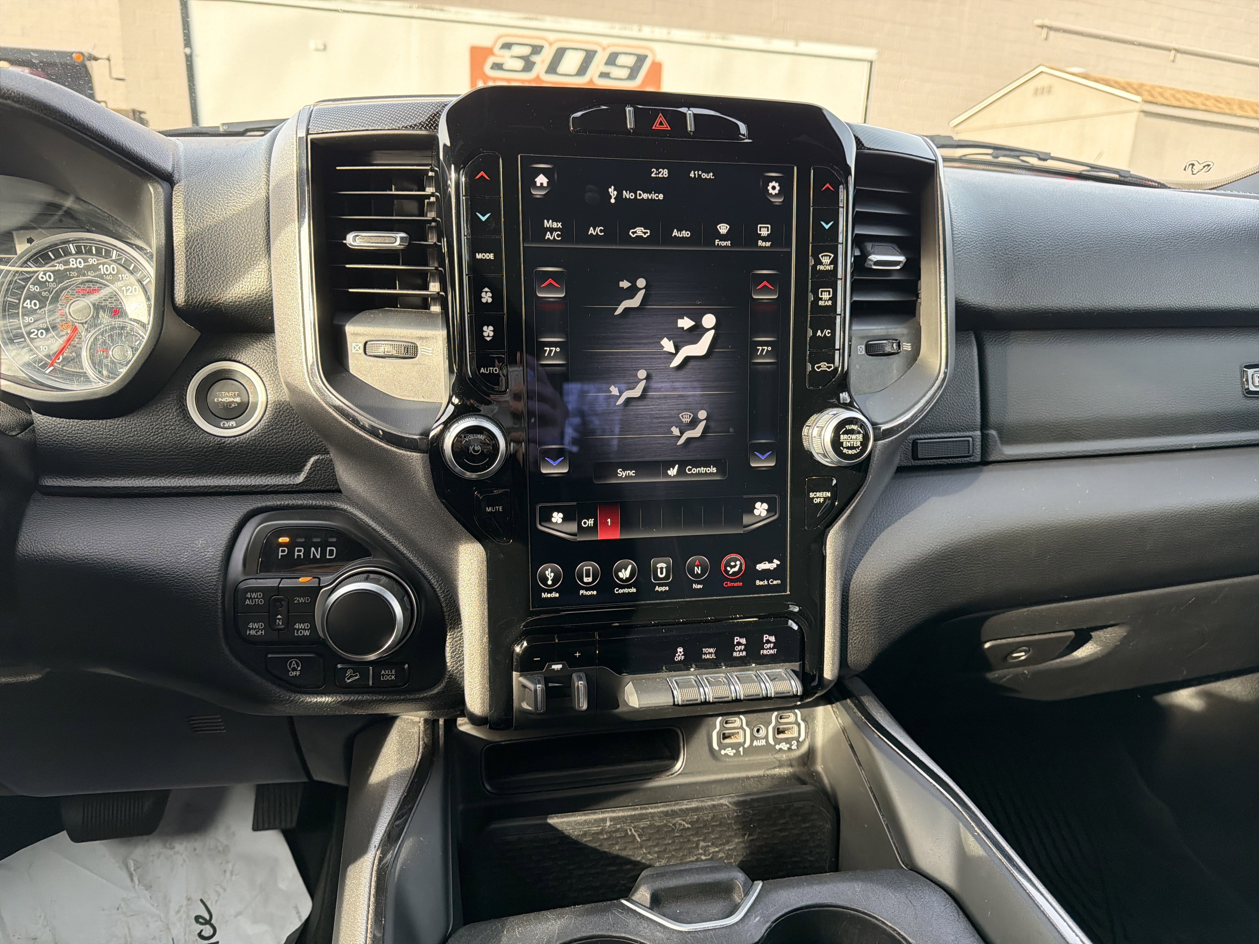 Used 2021 RAM 1500 Big Horn w/ Built-to-serve Edition image 17