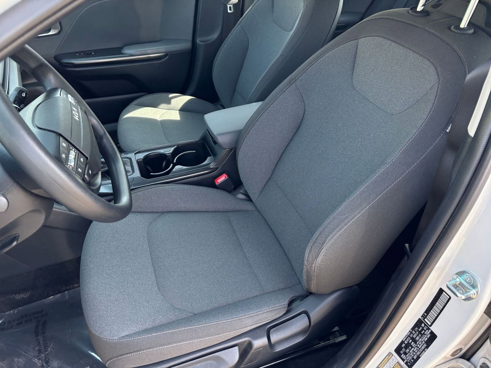 Used 2025 Kia K4 FWD image 36