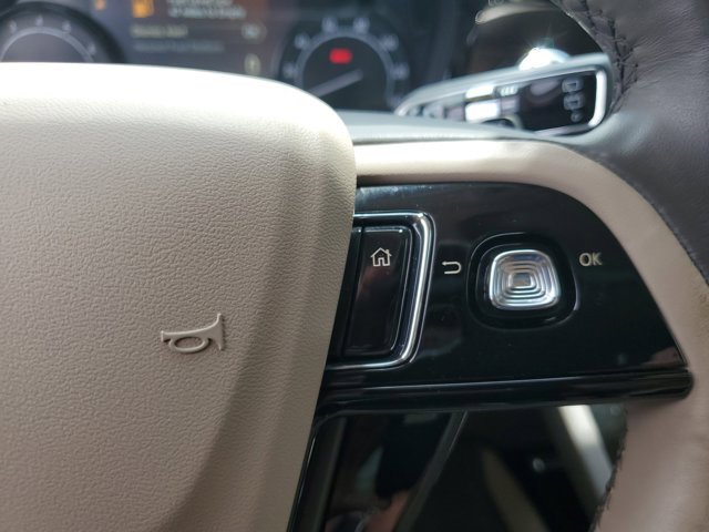 Used 2020 Lincoln Corsair Reserve w/ Equipment Group 201A image 24