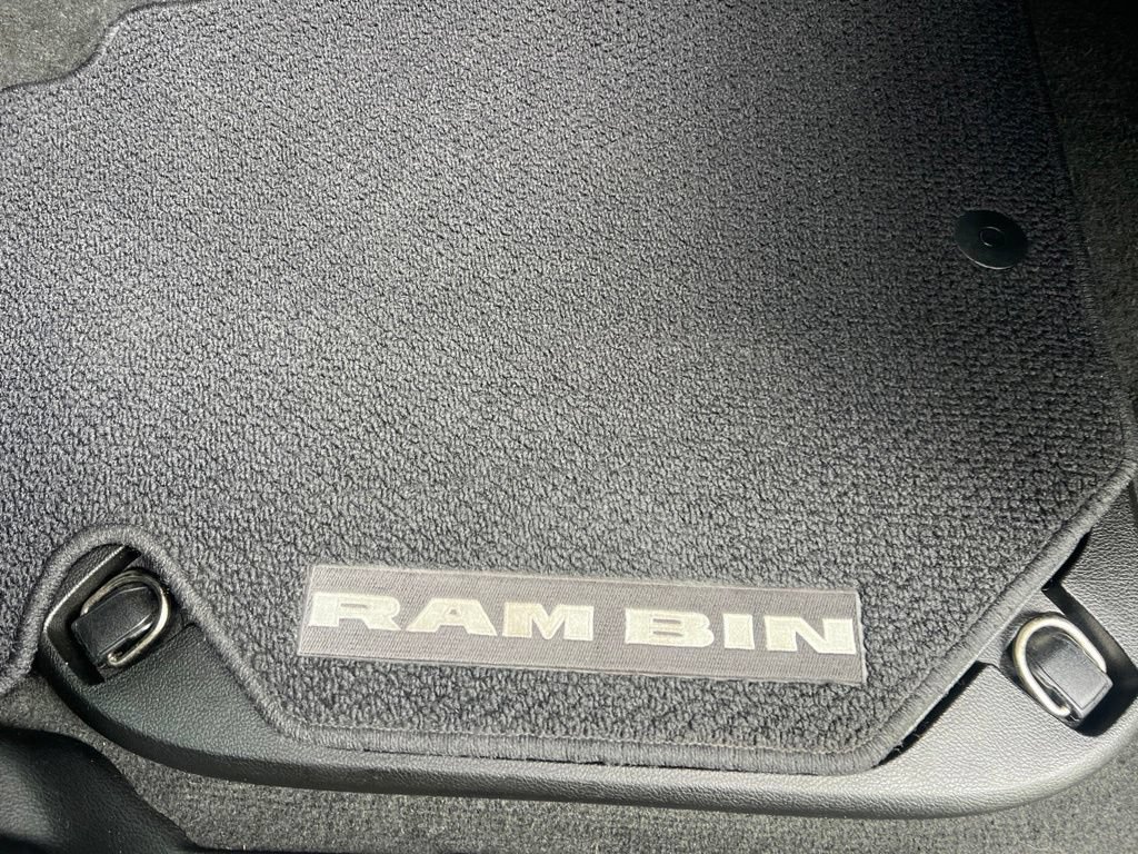 Used 2022 RAM 1500 Big Horn AWD/4WD image 32