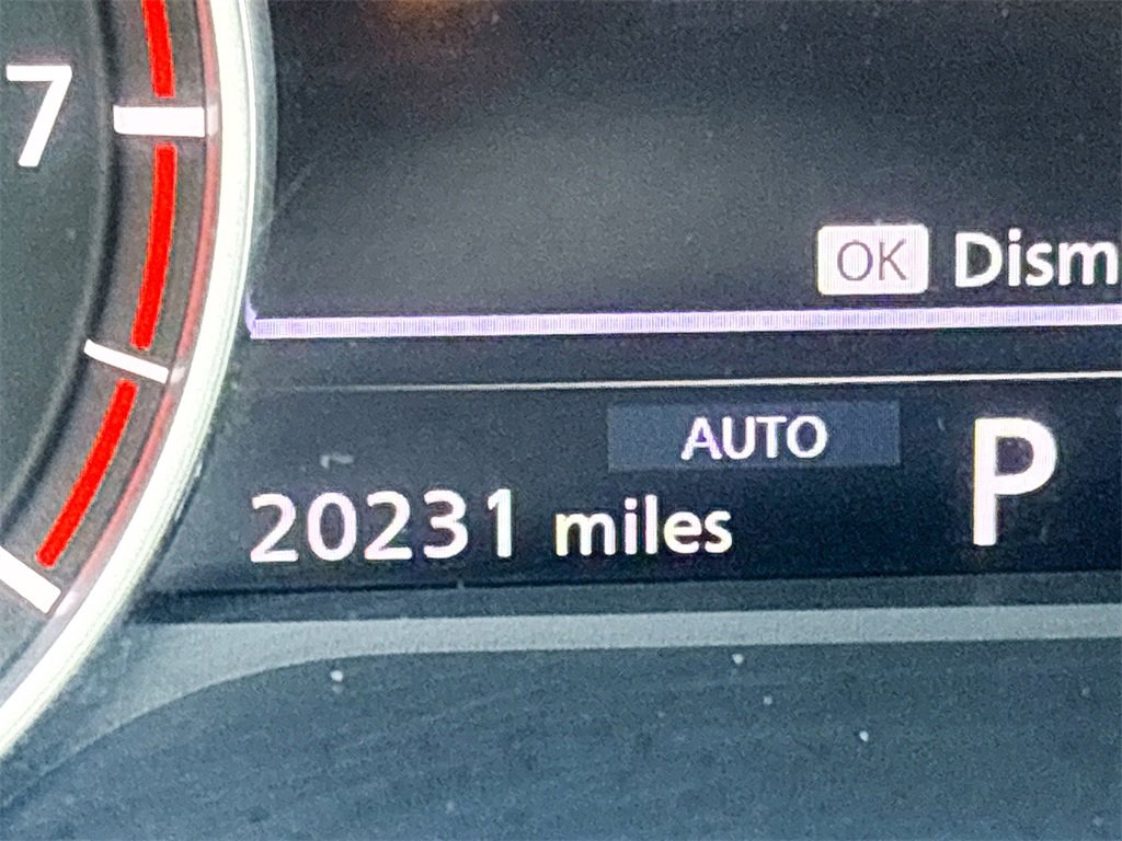 Used 2024 Nissan Rogue SV image 12