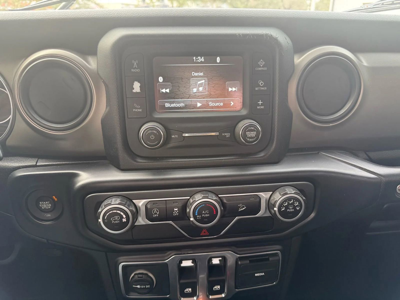 Used 2019 Jeep Wrangler Sport image 17