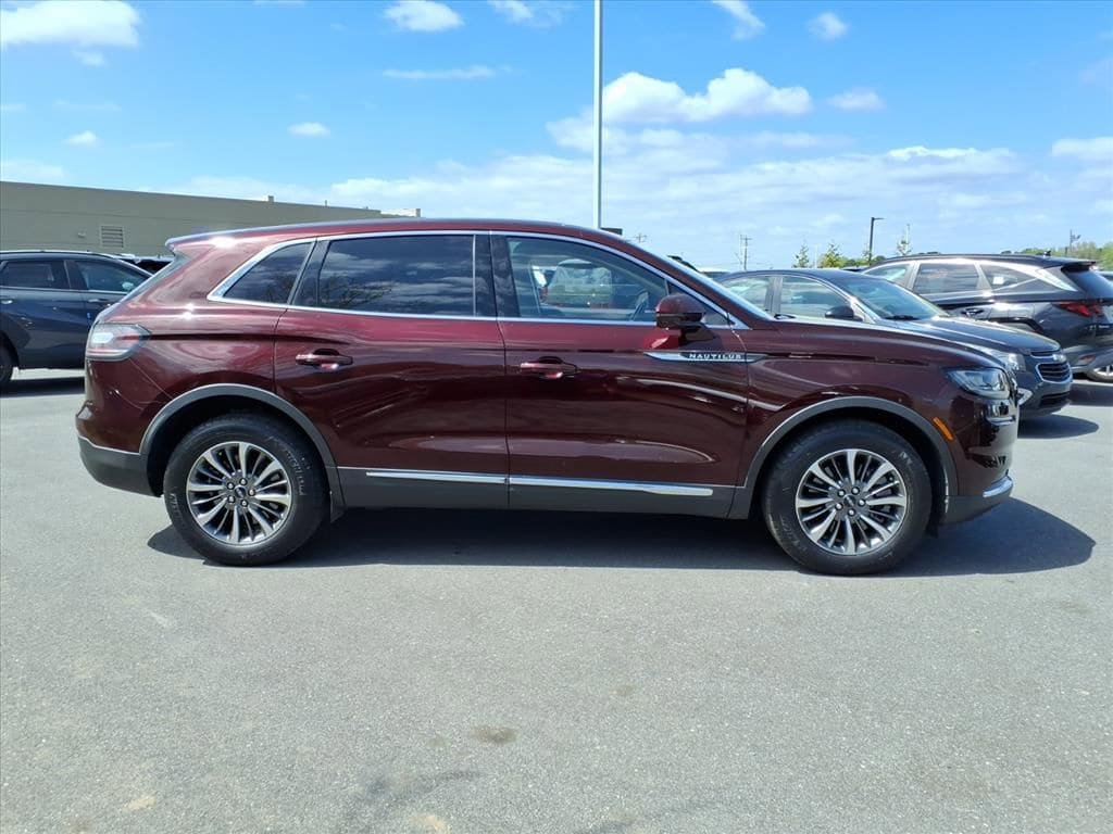 Used 2023 Lincoln Nautilus AWD image 26