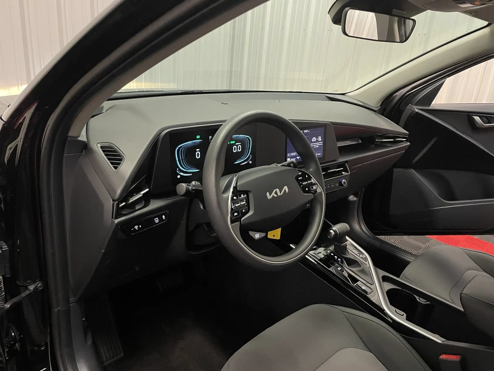 Used 2026 Kia Niro LX FWD image 34