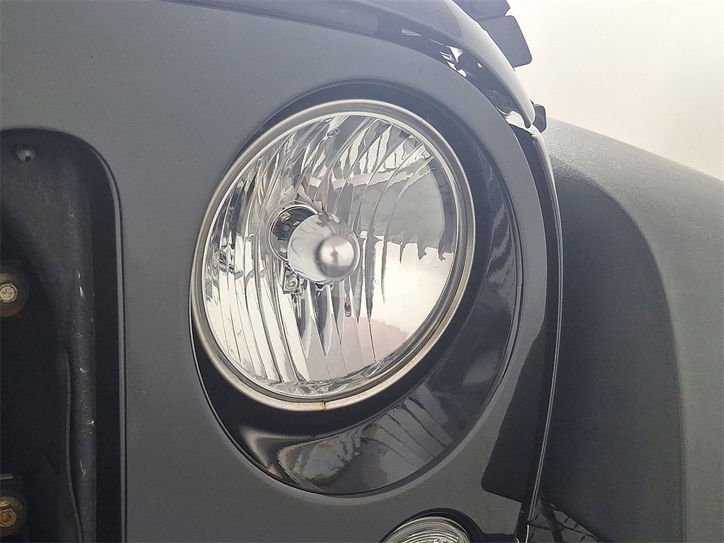 Used 2018 Jeep Wrangler Unlimited Sport S image 13