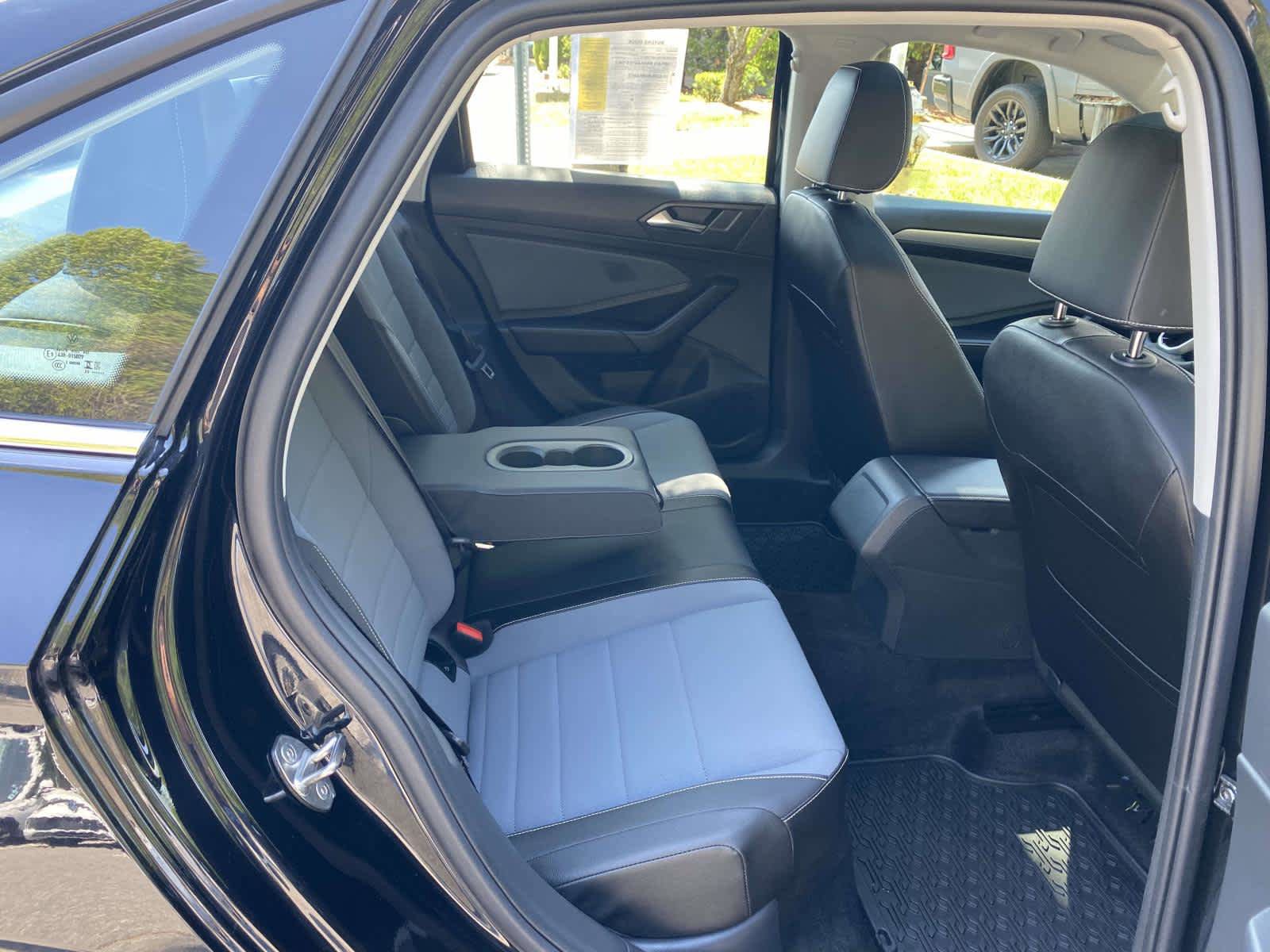 Certified 2026 Volkswagen Jetta SE FWD image 28