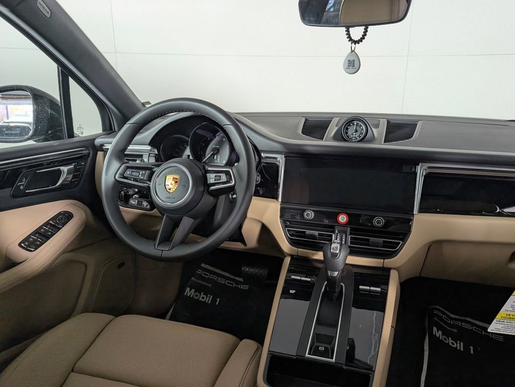 New 2026 Porsche Macan image 21