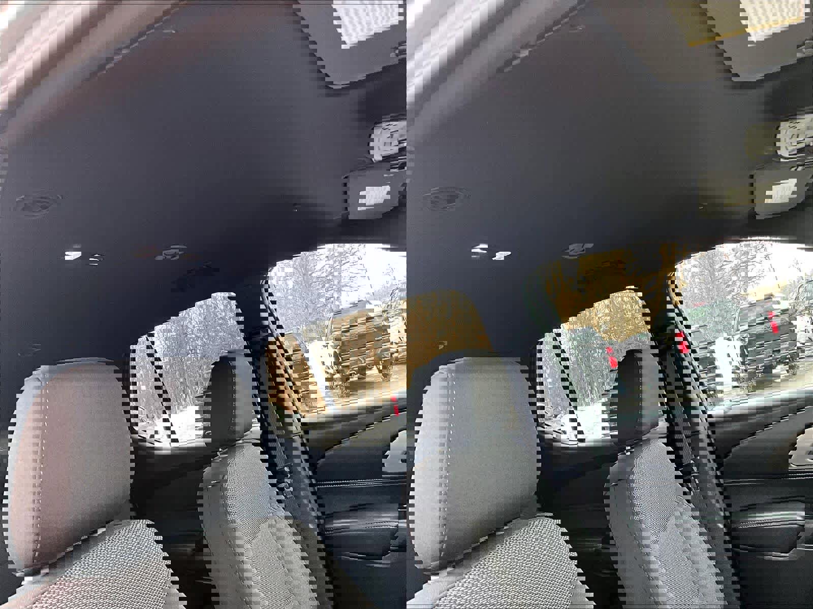 Used 2023 Chevrolet Traverse LT image 23